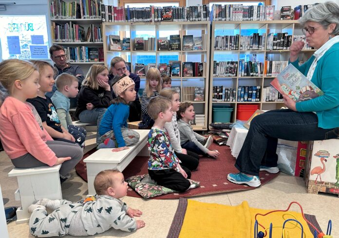 Bücherei Walchsee 2. Zwei schniefen