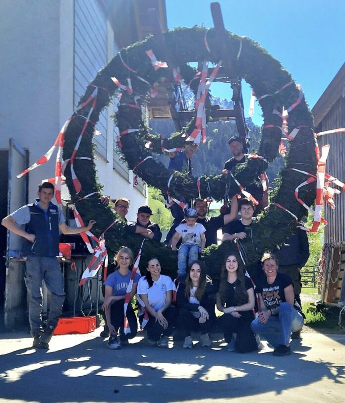 Landjugend Walchsee Maibaum