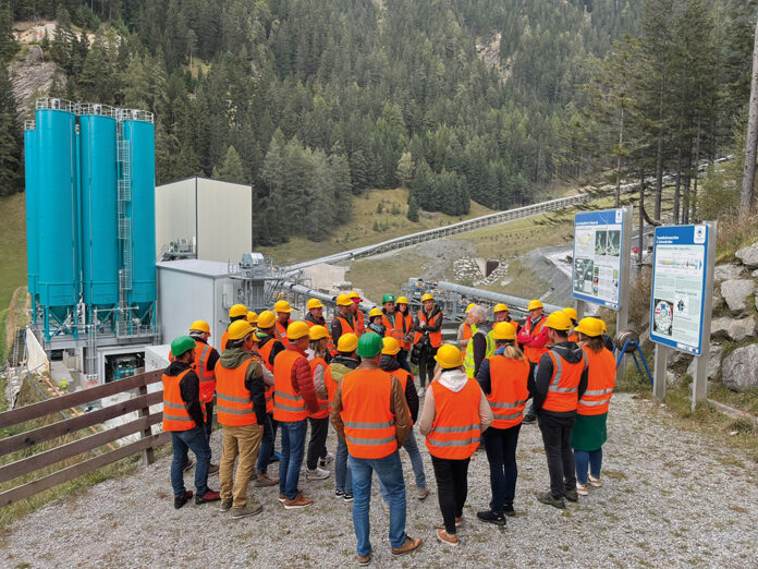 Trachtenverein AusflugInnsbruckBild3_LandsturmKössen