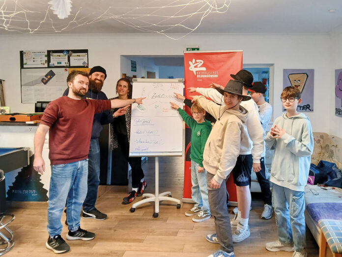 JUZ WhatsApp Image 2025-03-19 at 19.45.47