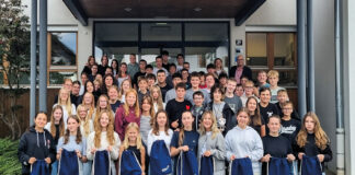 Jugendliche auf Unternehmenstour