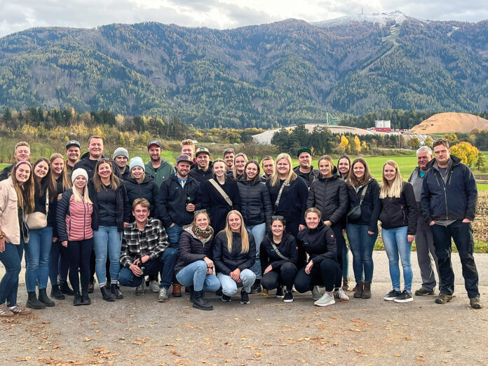 LJ Koessen f7fec1c7-4e8a-4226-89d9-f6ca2713a894