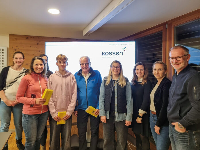 Gm Koessen Ortsentwicklungsausschuss mit Gewinnern 20251203_190908