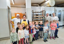In der Pretzner Bäckerei … Ein süßer Vormittag voller Eindrücke und Kreativität für die Schwendter SchulanfängerInnen